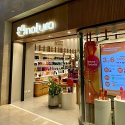 Restyling de locales comerciales y góndolas – Natura – MZ Latam